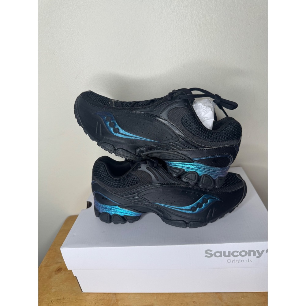 Saucony ProGrid Omni 9 Black Night Sky Iridescent Sneakers Womens 9